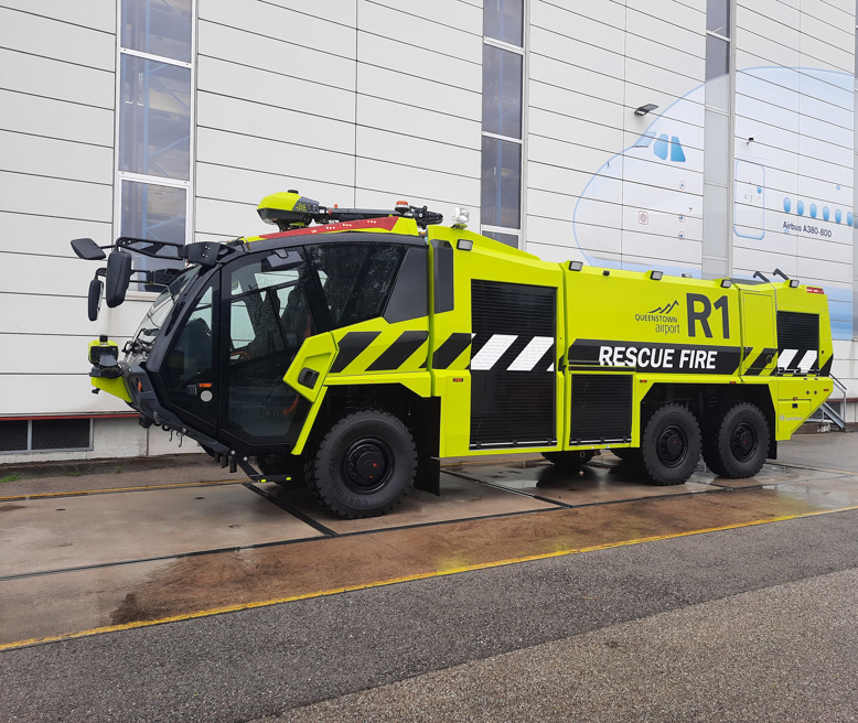 queenstown-airport-s-new-rosenbauer-panther-1